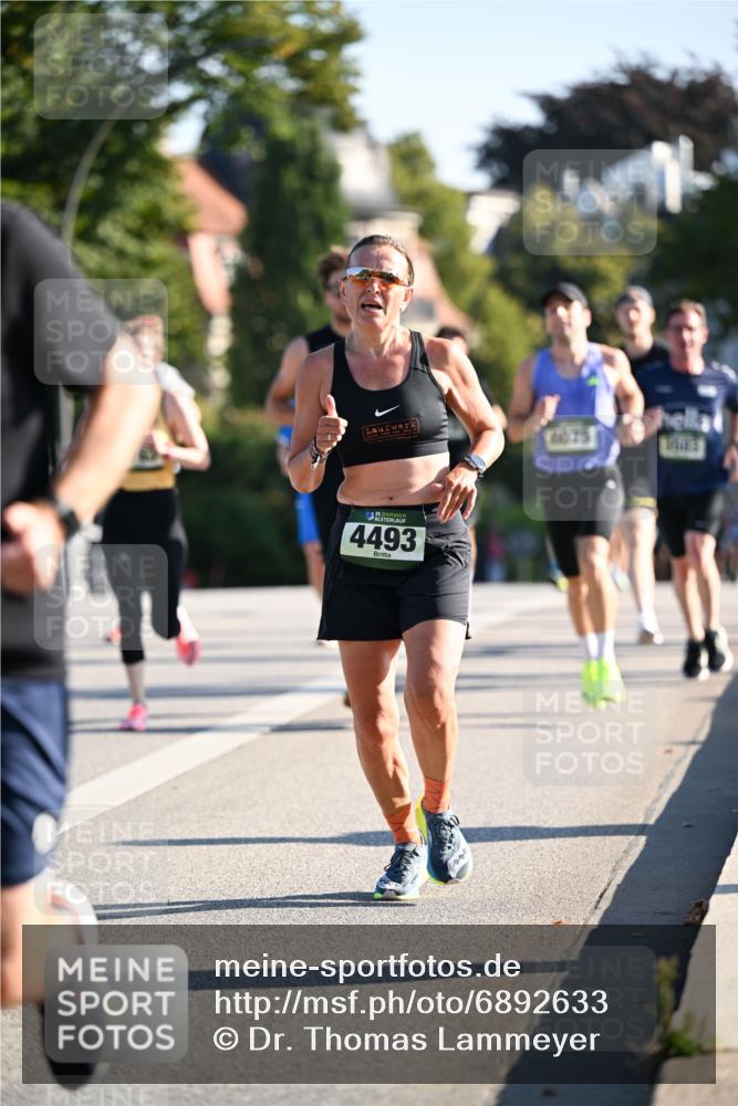 01.09.2024 - BARMER Alsterlauf Dr. Thomas Lammeyer http://msf.ph/oto/6892633 01.09.2024 09:25:21 Laufen 35, 4493, 8075 meine-sportfotos.de