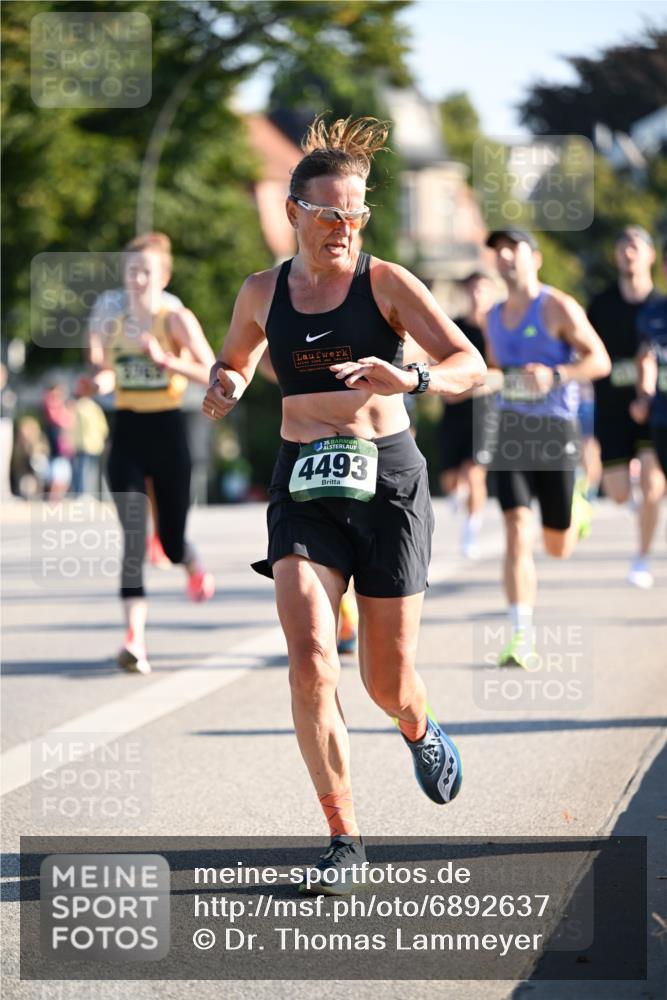 01.09.2024 - BARMER Alsterlauf Dr. Thomas Lammeyer http://msf.ph/oto/6892637 01.09.2024 09:25:21 Laufen 2762, 35, 4493 meine-sportfotos.de