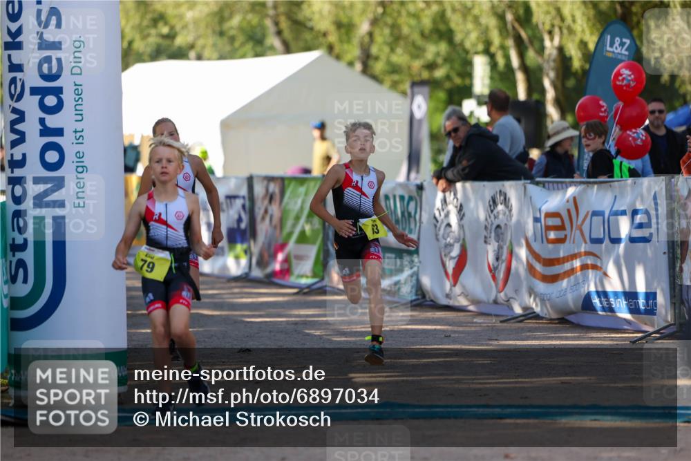 01.09.2024 - 17. Tribühne Triathlon Michael Strokosch http://msf.ph/oto/6897034 01.09.2024 09:50:44 Ziel 63, 78, 79 meine-sportfotos.de