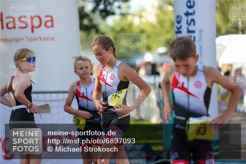 01.09.2024 - 17. Tribühne Triathlon Michael Strokosch http://msf.ph/oto/6897093 01.09.2024 09:50:48 Ziel 63, 78, 79 meine-sportfotos.de