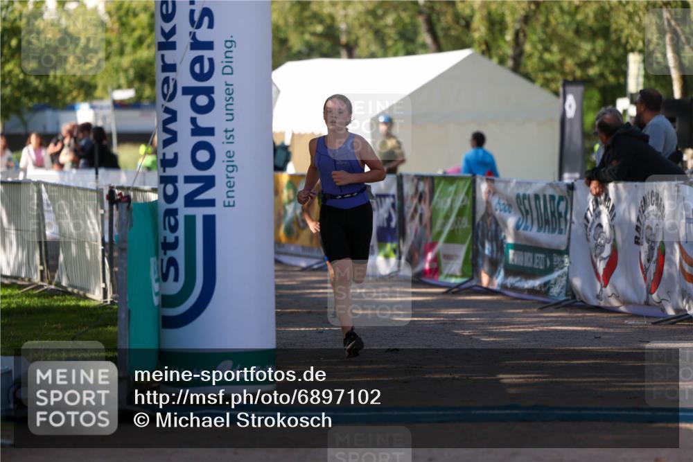 01.09.2024 - 17. Tribühne Triathlon Michael Strokosch http://msf.ph/oto/6897102 01.09.2024 09:50:55 Ziel 81, 87 meine-sportfotos.de