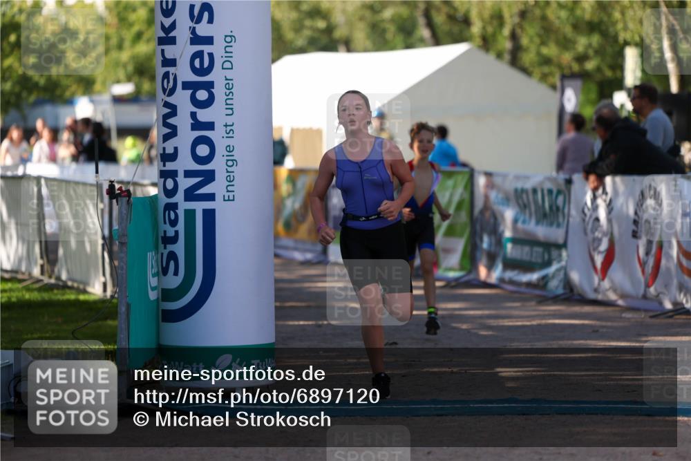 01.09.2024 - 17. Tribühne Triathlon Michael Strokosch http://msf.ph/oto/6897120 01.09.2024 09:50:56 Ziel 81, 87 meine-sportfotos.de