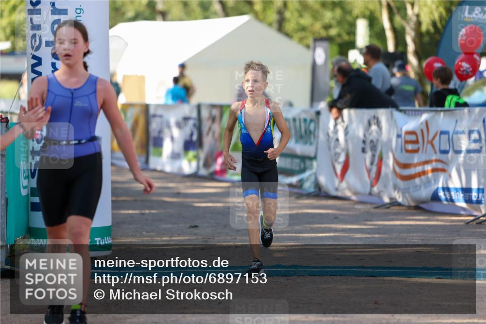 01.09.2024 - 17. Tribühne Triathlon Michael Strokosch http://msf.ph/oto/6897153 01.09.2024 09:50:57 Ziel 81, 87 meine-sportfotos.de