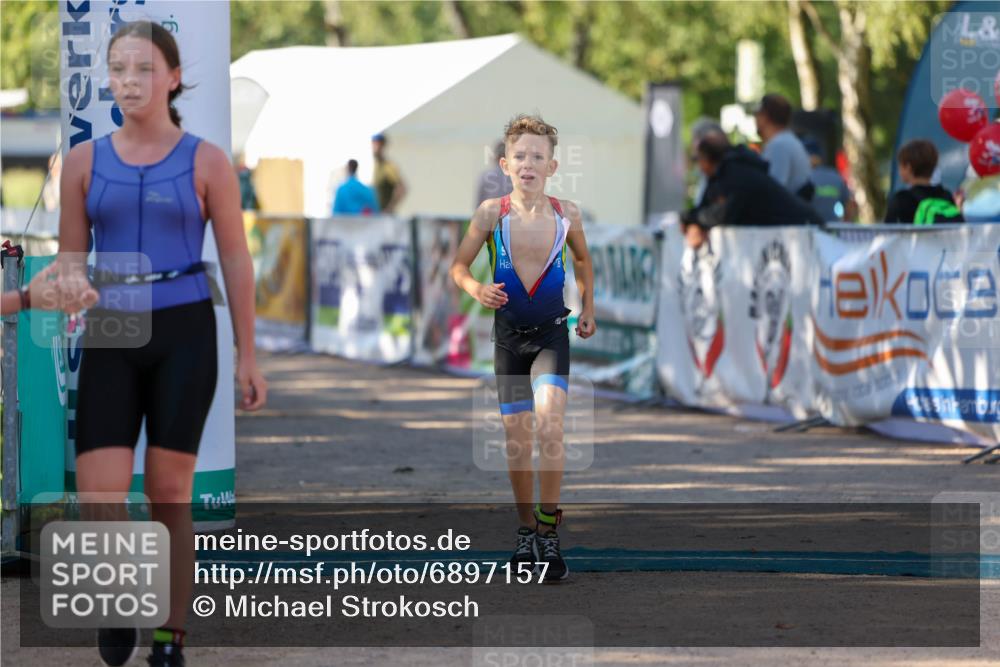 01.09.2024 - 17. Tribühne Triathlon Michael Strokosch http://msf.ph/oto/6897157 01.09.2024 09:50:58 Ziel 81, 87 meine-sportfotos.de