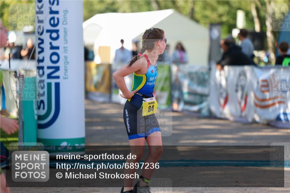 01.09.2024 - 17. Tribühne Triathlon Michael Strokosch http://msf.ph/oto/6897236 01.09.2024 09:51:11 Ziel 84, 129 meine-sportfotos.de