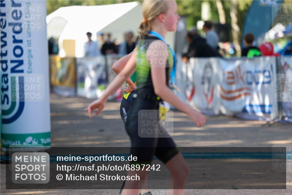 01.09.2024 - 17. Tribühne Triathlon Michael Strokosch http://msf.ph/oto/6897242 01.09.2024 09:51:12 Ziel 84, 129 meine-sportfotos.de