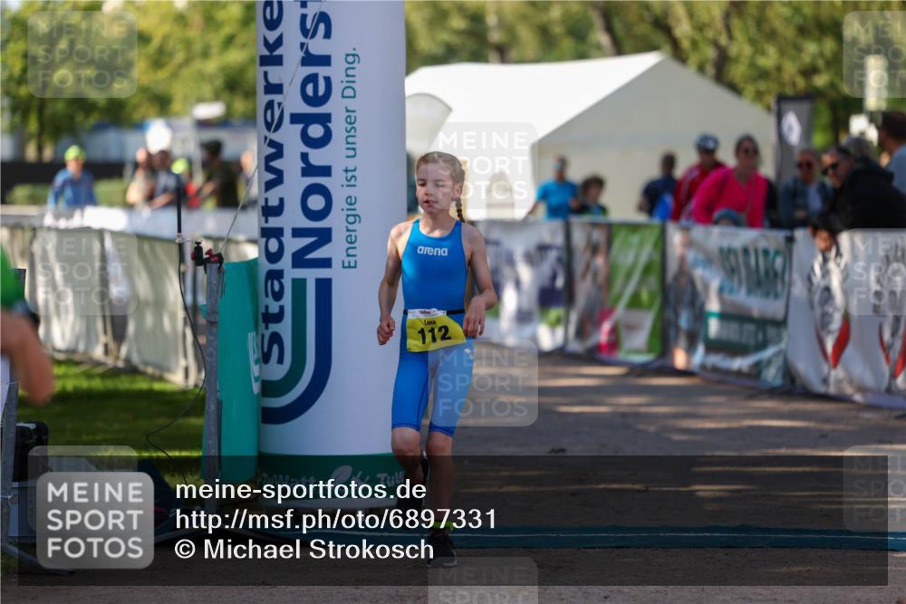 01.09.2024 - 17. Tribühne Triathlon Michael Strokosch http://msf.ph/oto/6897331 01.09.2024 09:51:44 Ziel 96, 112, 125 meine-sportfotos.de