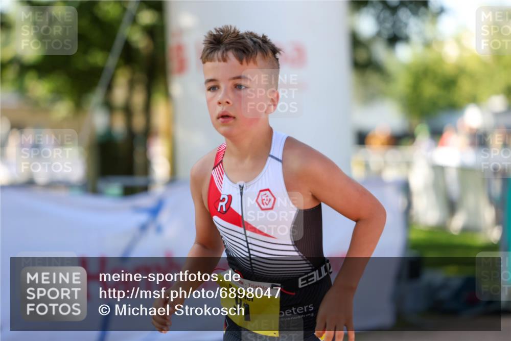01.09.2024 - 17. Tribühne Triathlon Michael Strokosch http://msf.ph/oto/6898047 01.09.2024 09:55:24 Ziel 91 meine-sportfotos.de