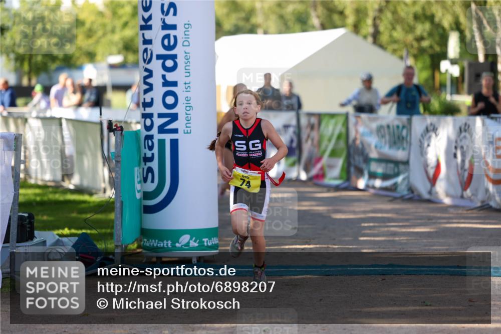 01.09.2024 - 17. Tribühne Triathlon Michael Strokosch http://msf.ph/oto/6898207 01.09.2024 09:55:55 Ziel 74, 95 meine-sportfotos.de