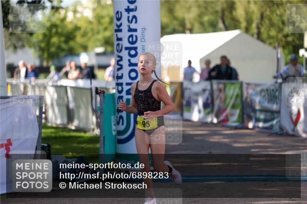 01.09.2024 - 17. Tribühne Triathlon Michael Strokosch http://msf.ph/oto/6898283 01.09.2024 09:55:58 Ziel 74, 95 meine-sportfotos.de