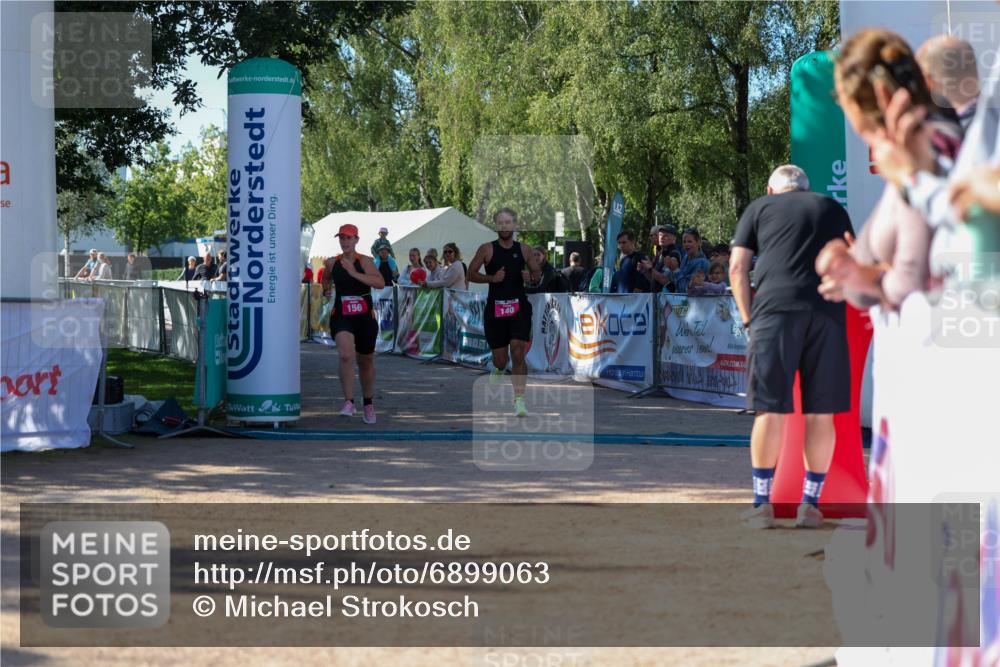 01.09.2024 - 17. Tribühne Triathlon Michael Strokosch http://msf.ph/oto/6899063 01.09.2024 10:49:10 Ziel 140, 156 meine-sportfotos.de