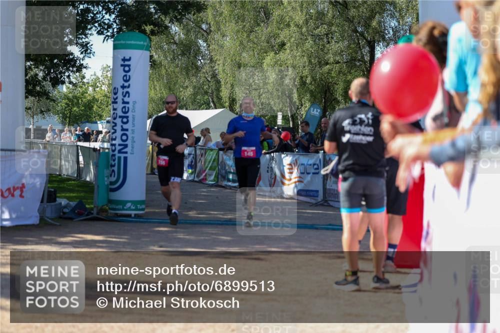01.09.2024 - 17. Tribühne Triathlon Michael Strokosch http://msf.ph/oto/6899513 01.09.2024 10:52:46 Ziel 145, 155 meine-sportfotos.de