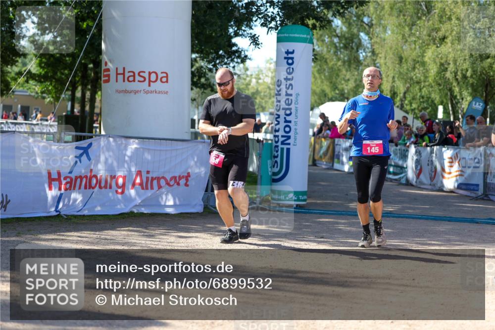01.09.2024 - 17. Tribühne Triathlon Michael Strokosch http://msf.ph/oto/6899532 01.09.2024 10:52:47 Ziel 145, 155 meine-sportfotos.de