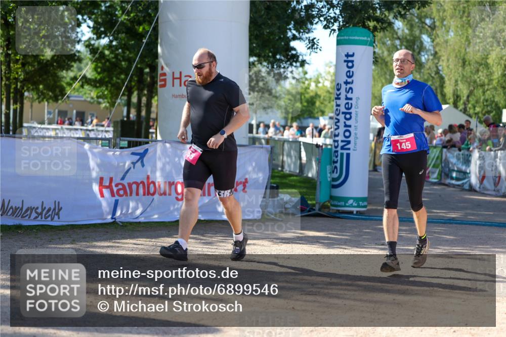 01.09.2024 - 17. Tribühne Triathlon Michael Strokosch http://msf.ph/oto/6899546 01.09.2024 10:52:48 Ziel 145, 155 meine-sportfotos.de