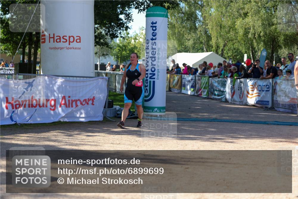 01.09.2024 - 17. Tribühne Triathlon Michael Strokosch http://msf.ph/oto/6899699 01.09.2024 10:53:28 Ziel 147 meine-sportfotos.de
