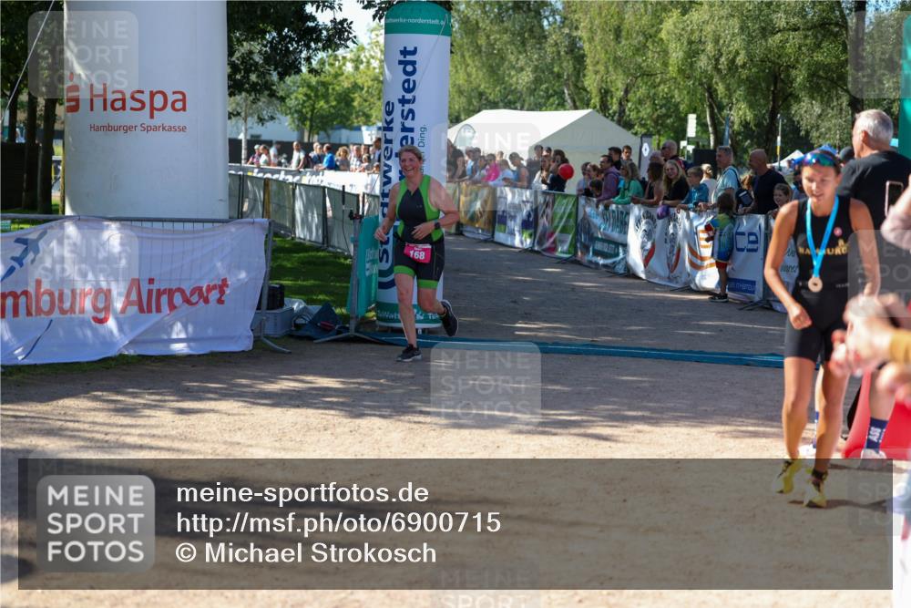 01.09.2024 - 17. Tribühne Triathlon Michael Strokosch http://msf.ph/oto/6900715 01.09.2024 10:57:49 Ziel 168, 272 meine-sportfotos.de