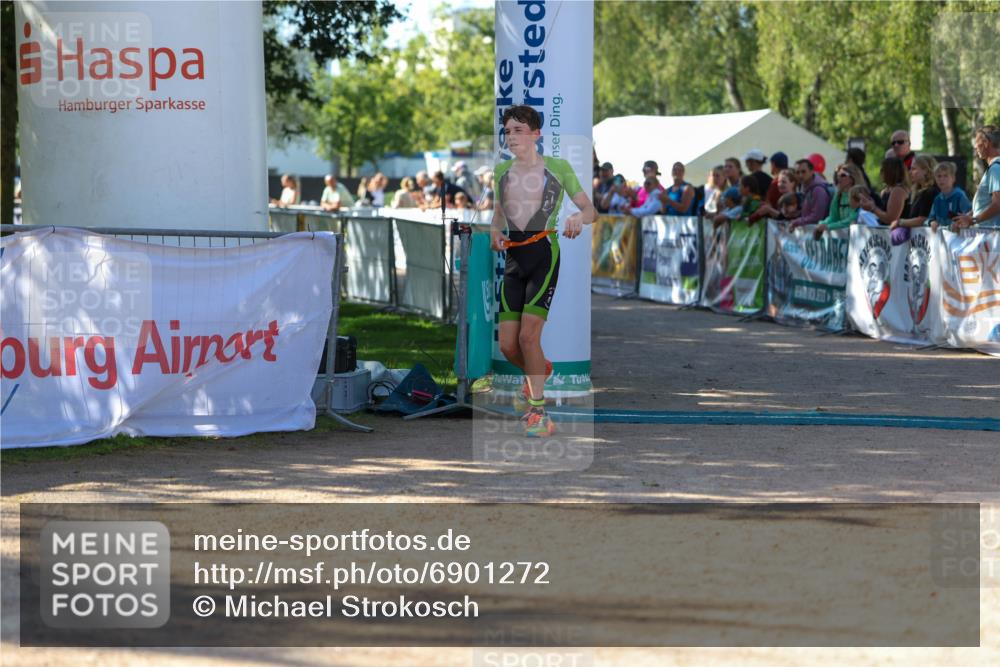 01.09.2024 - 17. Tribühne Triathlon Michael Strokosch http://msf.ph/oto/6901272 01.09.2024 10:59:08 Ziel 231, 274 meine-sportfotos.de