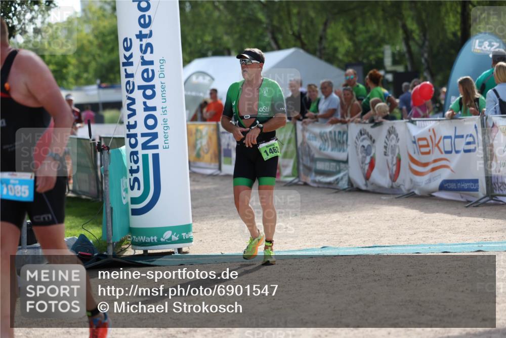 01.09.2024 - 17. Tribühne Triathlon Michael Strokosch http://msf.ph/oto/6901547 01.09.2024 15:49:01 Ziel 1085, 1307, 1462 meine-sportfotos.de