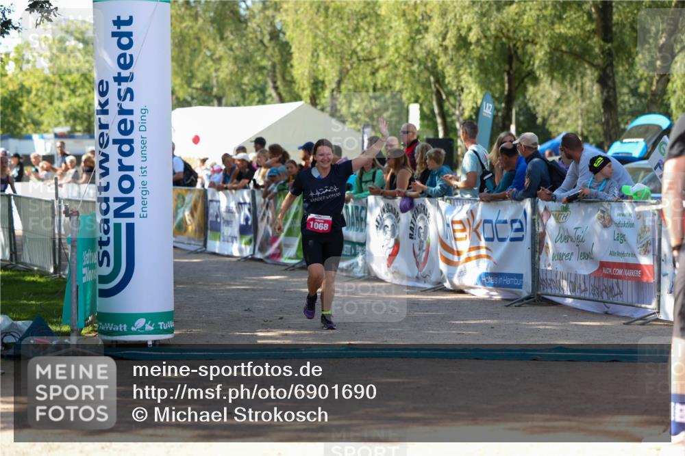 01.09.2024 - 17. Tribühne Triathlon Michael Strokosch http://msf.ph/oto/6901690 01.09.2024 10:59:50 Ziel 264, 1068 meine-sportfotos.de
