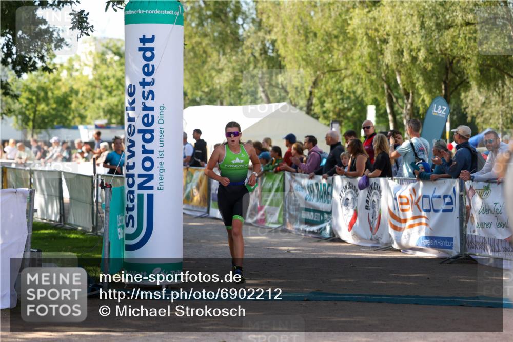 01.09.2024 - 17. Tribühne Triathlon Michael Strokosch http://msf.ph/oto/6902212 01.09.2024 11:01:13 Ziel 232, 286, 297 meine-sportfotos.de