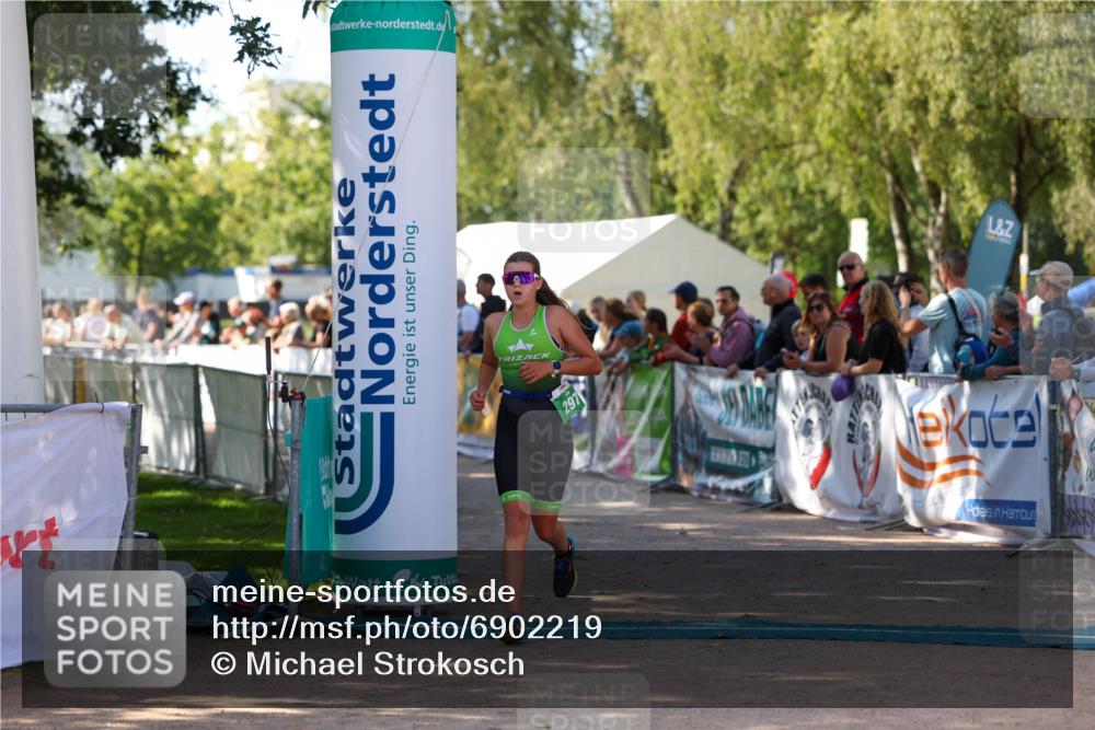 01.09.2024 - 17. Tribühne Triathlon Michael Strokosch http://msf.ph/oto/6902219 01.09.2024 11:01:14 Ziel 232, 286, 297 meine-sportfotos.de