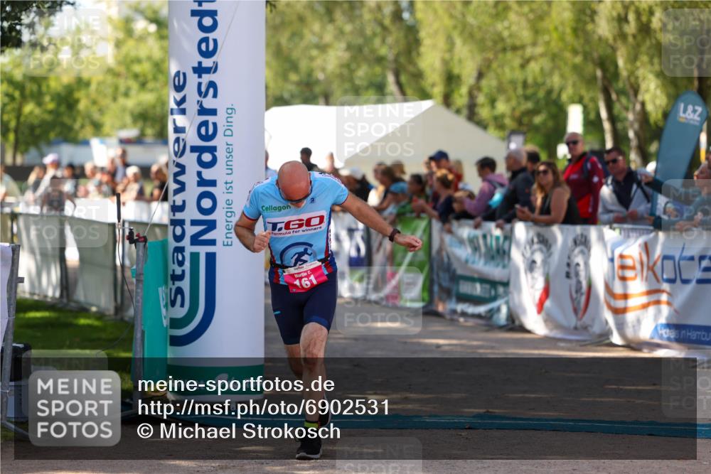 01.09.2024 - 17. Tribühne Triathlon Michael Strokosch http://msf.ph/oto/6902531 01.09.2024 11:01:38 Ziel 161, 200, 292 meine-sportfotos.de