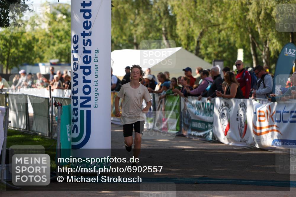 01.09.2024 - 17. Tribühne Triathlon Michael Strokosch http://msf.ph/oto/6902557 01.09.2024 11:01:41 Ziel 161, 200, 292 meine-sportfotos.de