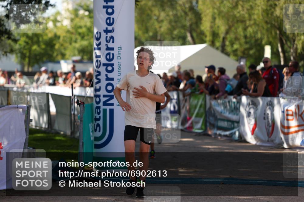 01.09.2024 - 17. Tribühne Triathlon Michael Strokosch http://msf.ph/oto/6902613 01.09.2024 11:01:42 Ziel 161, 200, 292 meine-sportfotos.de