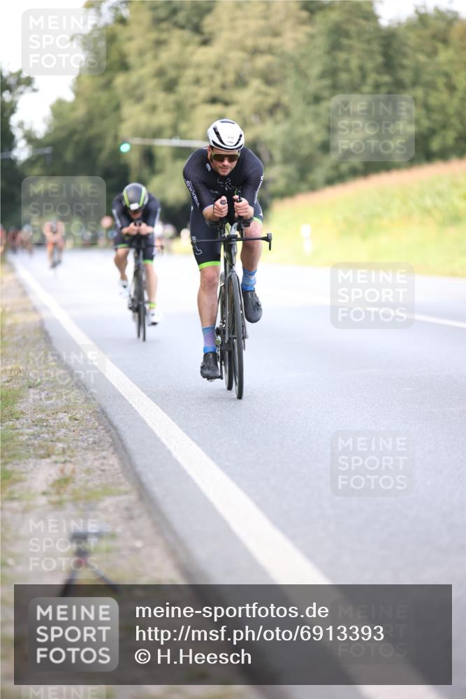 01.09.2024 - 17. Tribühne Triathlon H.Heesch http://msf.ph/oto/6913393 01.09.2024 15:46:51 Radfahren 345, 908, 1126, 1132, 1173, 1175, 1297, 1436, 1436 meine-sportfotos.de