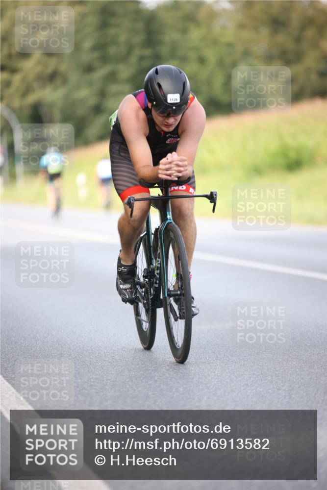01.09.2024 - 17. Tribühne Triathlon H.Heesch http://msf.ph/oto/6913582 01.09.2024 15:46:57 Radfahren 345, 1126, 1151 meine-sportfotos.de