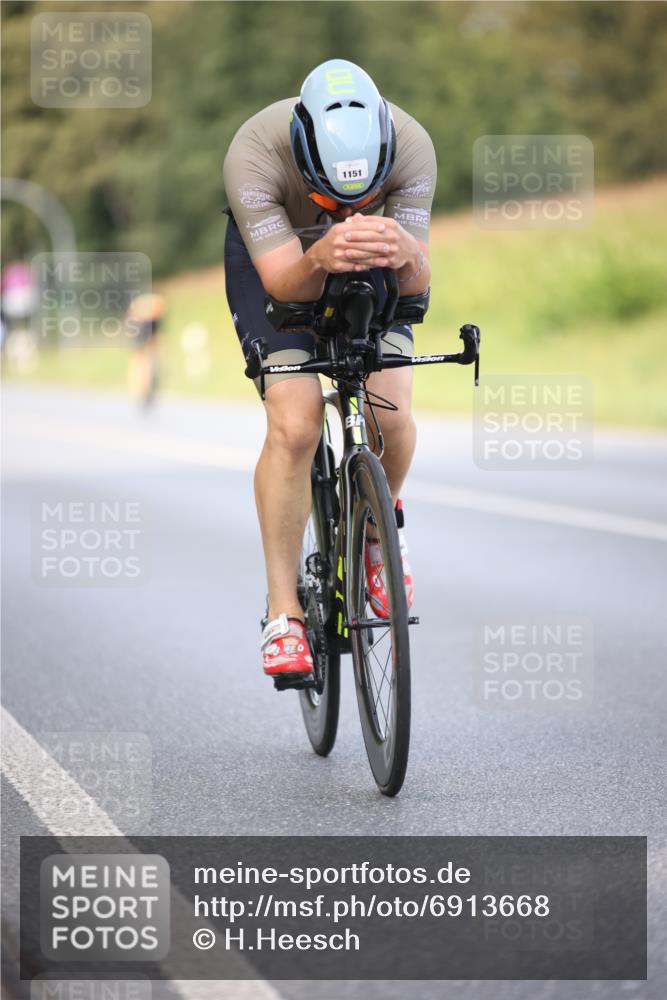 01.09.2024 - 17. Tribühne Triathlon H.Heesch http://msf.ph/oto/6913668 01.09.2024 15:47:03 Radfahren 913, 961, 970, 1037, 1057, 1151, 1160 meine-sportfotos.de