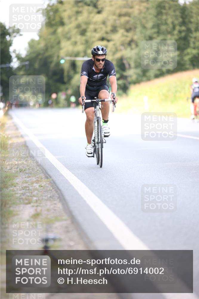 01.09.2024 - 17. Tribühne Triathlon H.Heesch http://msf.ph/oto/6914002 01.09.2024 15:47:21 Radfahren 813, 906, 928, 1036, 1044, 1207 meine-sportfotos.de