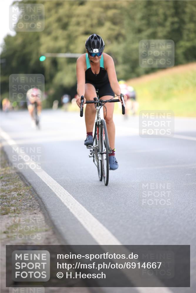 01.09.2024 - 17. Tribühne Triathlon H.Heesch http://msf.ph/oto/6914667 01.09.2024 15:48:25 Radfahren 912, 1146, 1172, 1181, 1276 meine-sportfotos.de