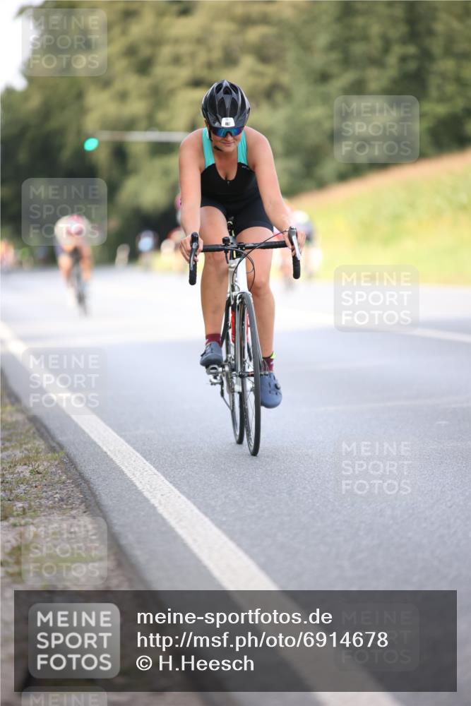 01.09.2024 - 17. Tribühne Triathlon H.Heesch http://msf.ph/oto/6914678 01.09.2024 15:48:25 Radfahren 912, 1146, 1172, 1181, 1276 meine-sportfotos.de