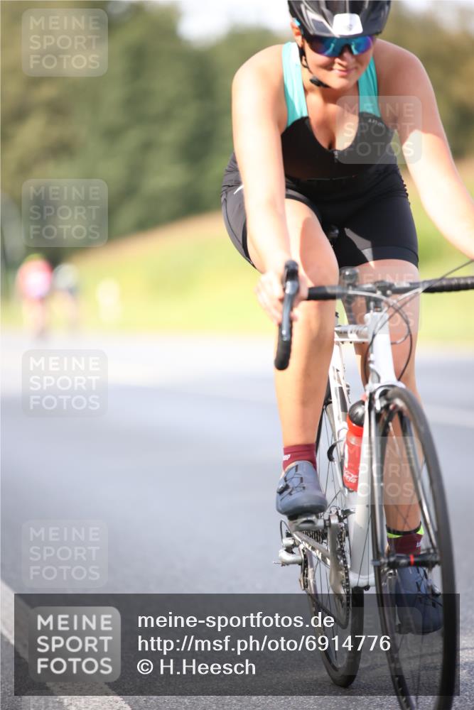 01.09.2024 - 17. Tribühne Triathlon H.Heesch http://msf.ph/oto/6914776 01.09.2024 15:48:26 Radfahren 912, 1146, 1172, 1181, 1276 meine-sportfotos.de