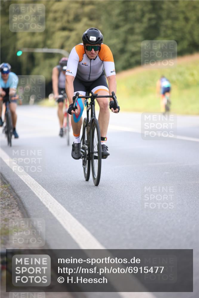 01.09.2024 - 17. Tribühne Triathlon H.Heesch http://msf.ph/oto/6915477 01.09.2024 15:49:13 Radfahren 907, 917, 930, 1120, 1223, 1490 meine-sportfotos.de