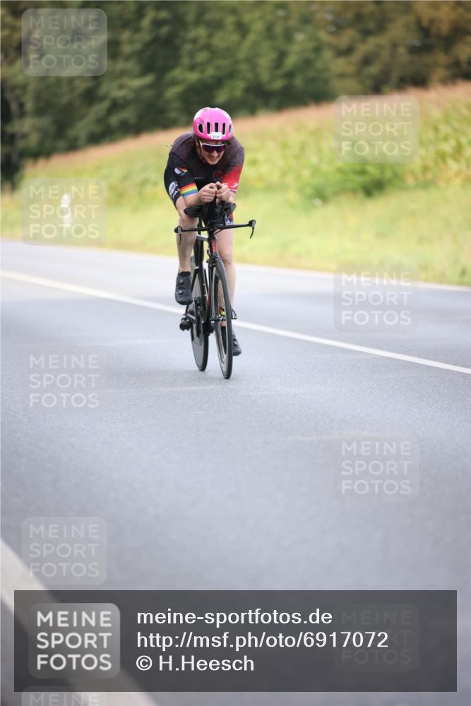 01.09.2024 - 17. Tribühne Triathlon H.Heesch http://msf.ph/oto/6917072 01.09.2024 15:50:13 Radfahren 817, 941, 954, 1035, 1121, 1124 meine-sportfotos.de