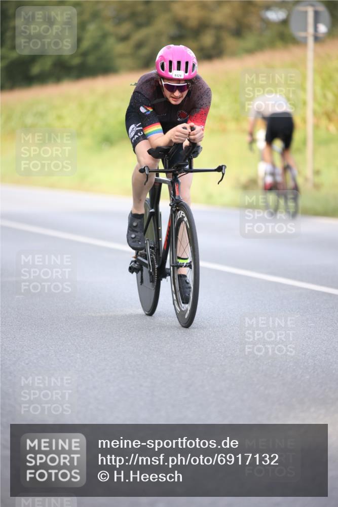 01.09.2024 - 17. Tribühne Triathlon H.Heesch http://msf.ph/oto/6917132 01.09.2024 15:50:14 Radfahren 817, 941, 954, 989, 1035, 1121, 1124 meine-sportfotos.de