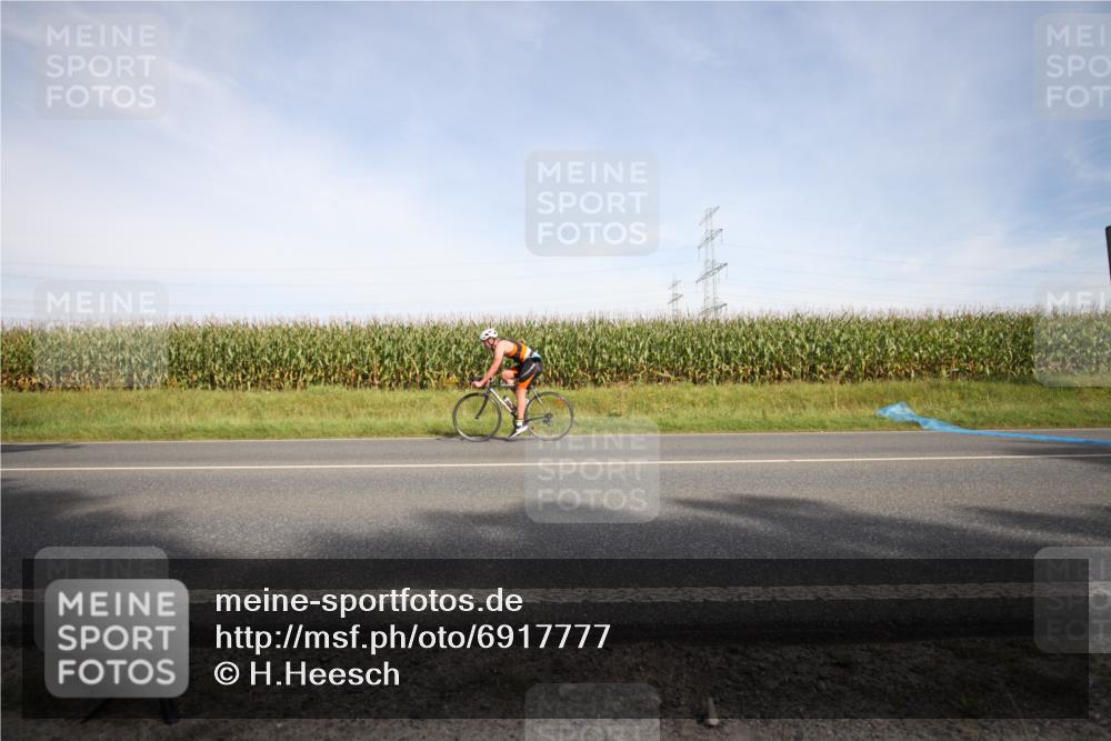 01.09.2024 - 17. Tribühne Triathlon H.Heesch http://msf.ph/oto/6917777 01.09.2024 15:45:31 Radfahren 817, 954, 959, 960 meine-sportfotos.de