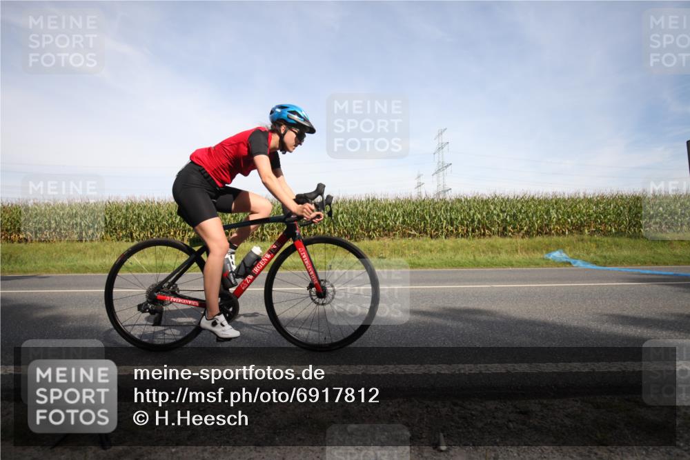 01.09.2024 - 17. Tribühne Triathlon H.Heesch http://msf.ph/oto/6917812 01.09.2024 15:45:44 Radfahren 1159, 1259, 1442 meine-sportfotos.de