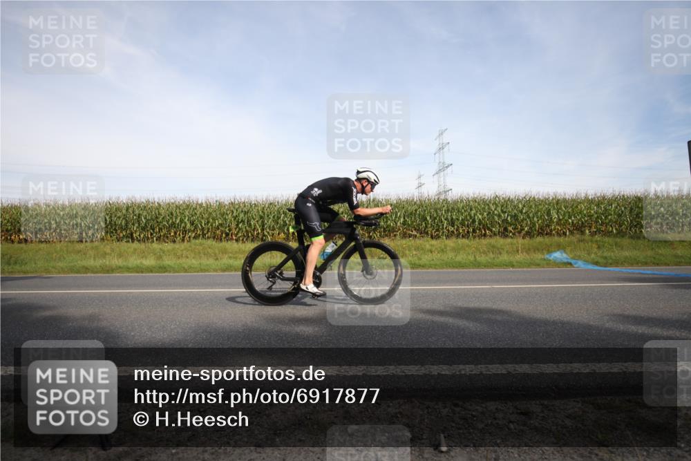 01.09.2024 - 17. Tribühne Triathlon H.Heesch http://msf.ph/oto/6917877 01.09.2024 15:46:11 Radfahren 916, 931, 933, 956, 1169, 1434 meine-sportfotos.de