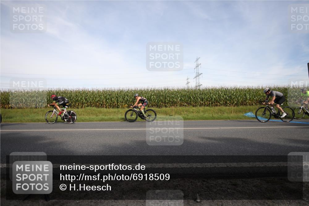 01.09.2024 - 17. Tribühne Triathlon H.Heesch http://msf.ph/oto/6918509 01.09.2024 15:47:43 Radfahren 1032, 1039, 1054, 1135, 1143, 1147, 1168, 1170, 1180, 1190, 1252, 840 meine-sportfotos.de