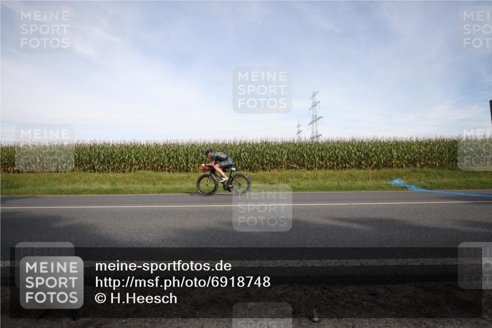 01.09.2024 - 17. Tribühne Triathlon H.Heesch http://msf.ph/oto/6918748 01.09.2024 15:48:01 Radfahren 105, 884, 938 meine-sportfotos.de