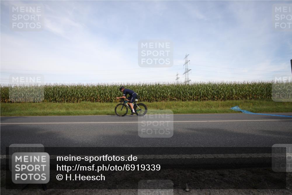 01.09.2024 - 17. Tribühne Triathlon H.Heesch http://msf.ph/oto/6919339 01.09.2024 15:49:22 Radfahren 985, 1120, 1192, 1490, 1494 meine-sportfotos.de