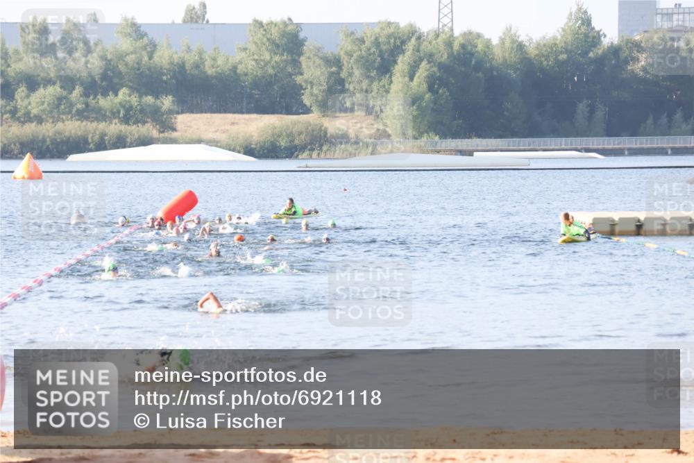 01.09.2024 - 17. Tribühne Triathlon Luisa Fischer http://msf.ph/oto/6921118 01.09.2024 09:01:57 Schwimmen 30 meine-sportfotos.de