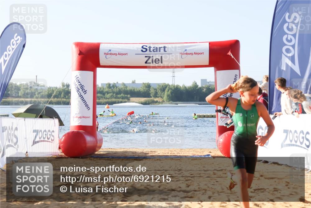 01.09.2024 - 17. Tribühne Triathlon Luisa Fischer http://msf.ph/oto/6921215 01.09.2024 09:02:17 Schwimmen 42 meine-sportfotos.de
