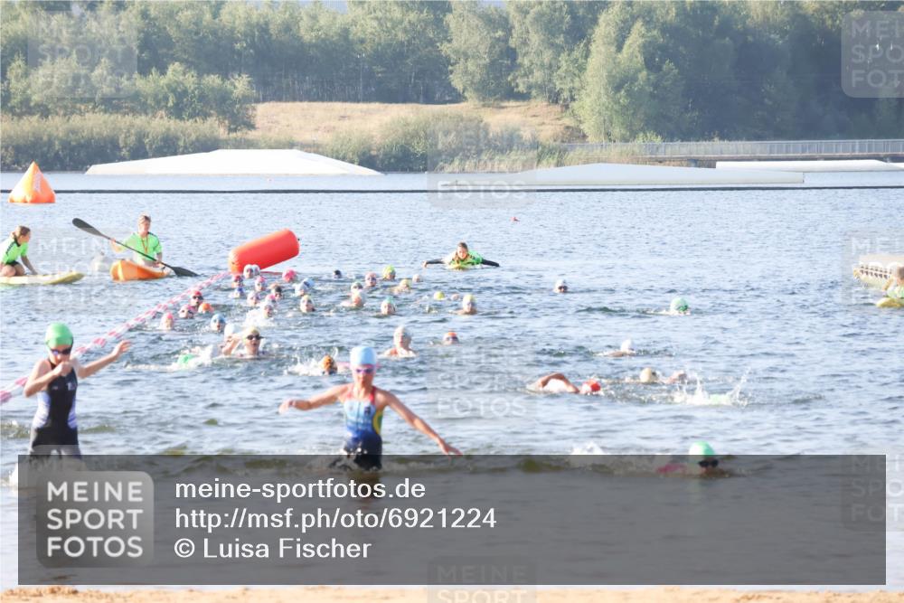 01.09.2024 - 17. Tribühne Triathlon Luisa Fischer http://msf.ph/oto/6921224 01.09.2024 09:02:23 Schwimmen 7, 11, 40, 42 meine-sportfotos.de