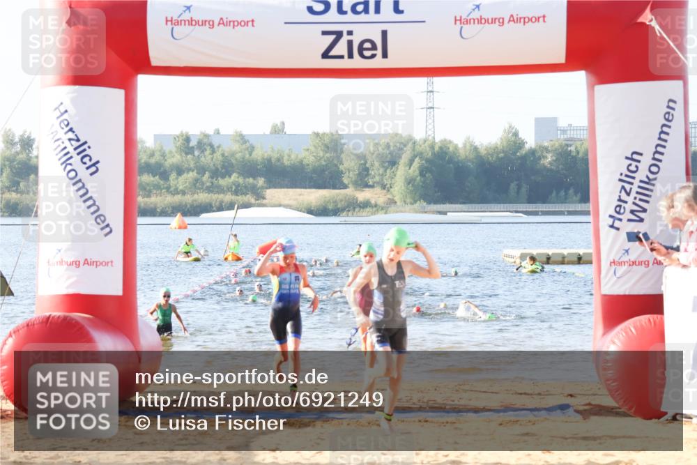 01.09.2024 - 17. Tribühne Triathlon Luisa Fischer http://msf.ph/oto/6921249 01.09.2024 09:02:29 Schwimmen 7, 11, 40, 43 meine-sportfotos.de