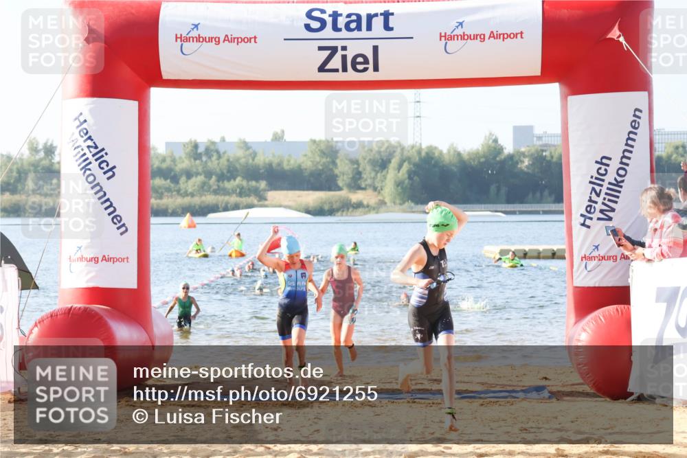 01.09.2024 - 17. Tribühne Triathlon Luisa Fischer http://msf.ph/oto/6921255 01.09.2024 09:02:30 Schwimmen 7, 11, 40, 43 meine-sportfotos.de