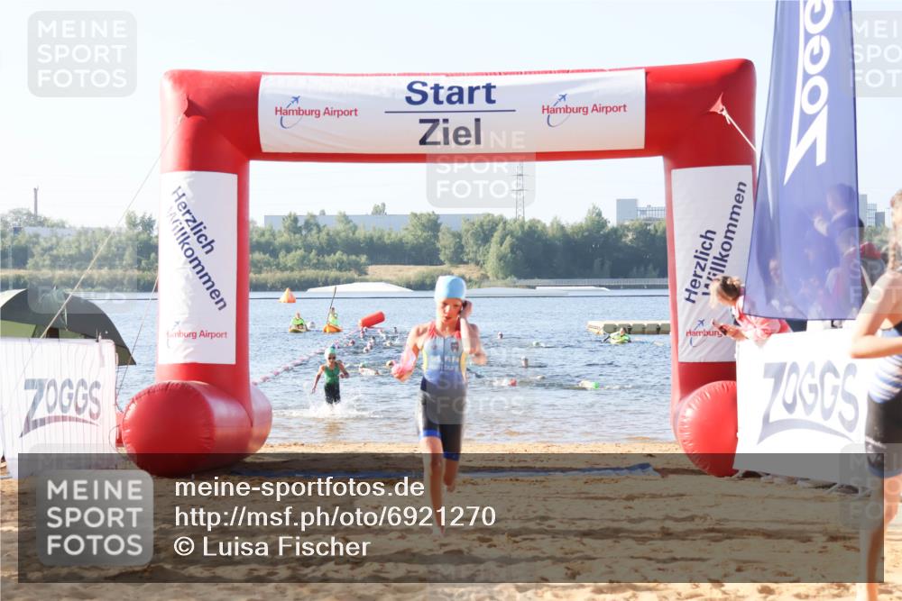 01.09.2024 - 17. Tribühne Triathlon Luisa Fischer http://msf.ph/oto/6921270 01.09.2024 09:02:32 Schwimmen 7, 11, 40, 43 meine-sportfotos.de